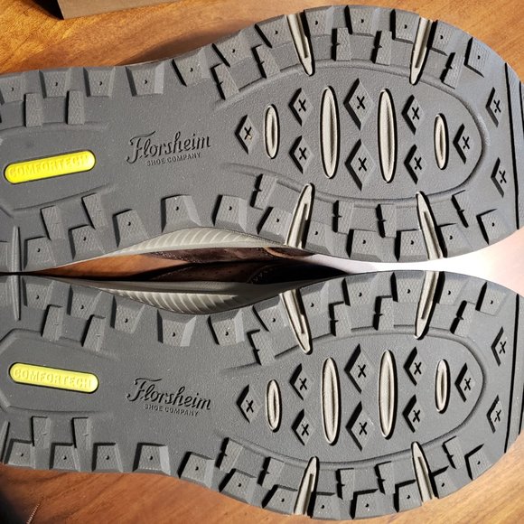 FLORSHEIM men\'s BRAND NEW shoes TREADLITE THONG sandals 10 Never worn brown main image 6